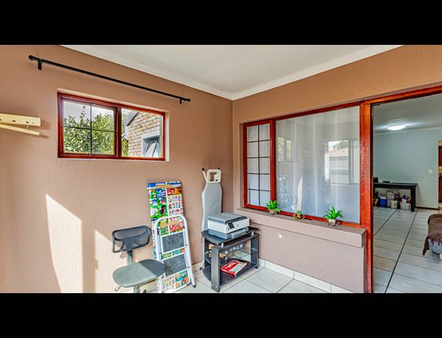 2 BEDROOM APARTMENT TO LET IN FAIRLAND